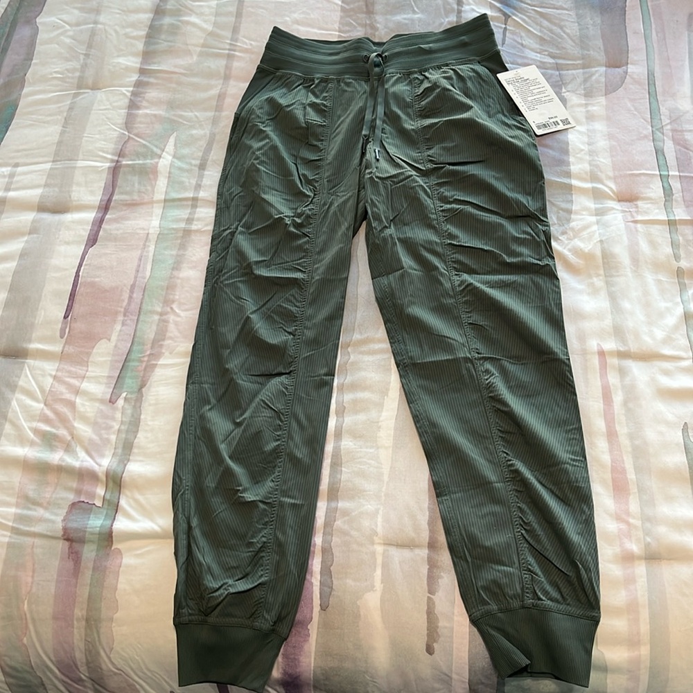 NEW Lululemon Dance Studio Joggers